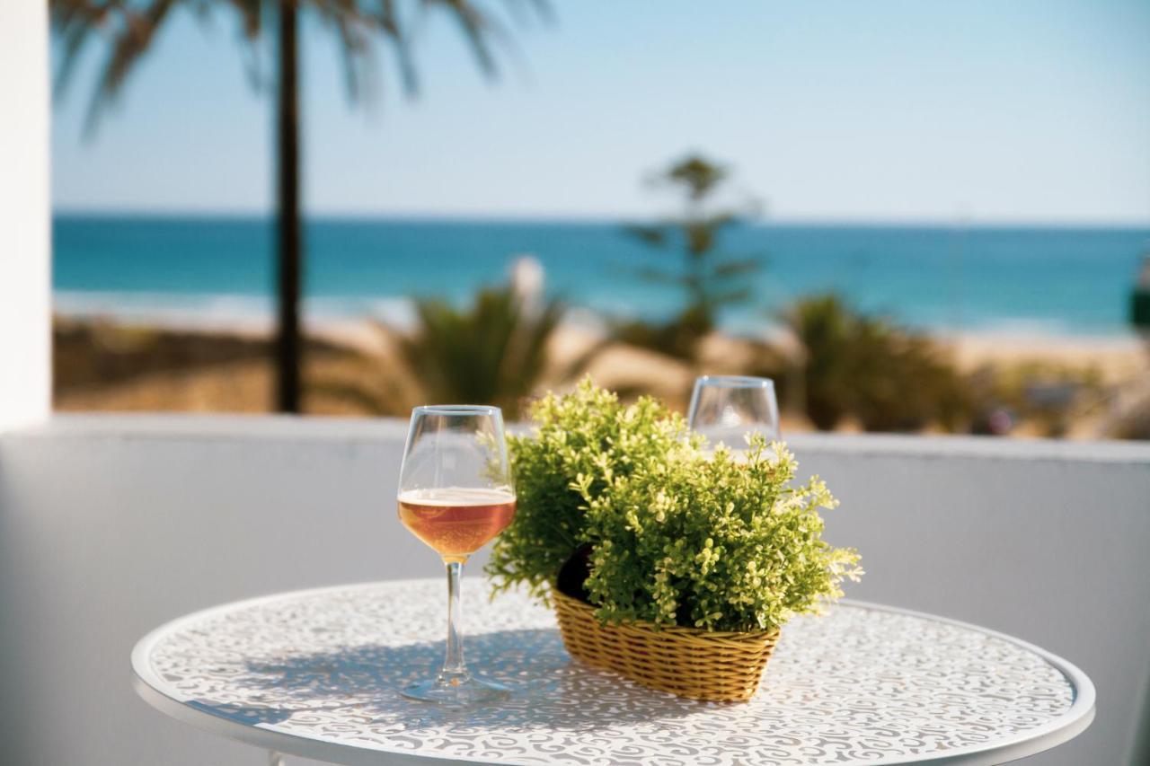 סהרה דה לוס אטונס Hotel Avenida Playa מראה חיצוני תמונה